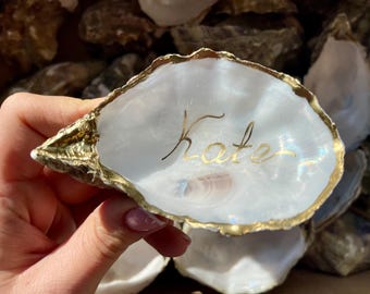 Oyster Shell place cards | Wedding Name Cards | Oyster Place Cards | Gold Wedding Decor | Pearl Wedding | Oyster | Seashell Wedding Favor