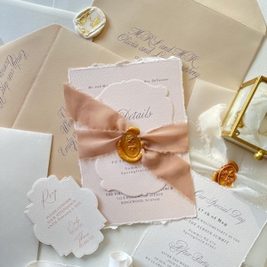 Suite di inviti di nozze su misura beige, inviti di nozze in carta fatta a mano, inviti con bordo decorato, inviti di nozze romantici, carta di cotone