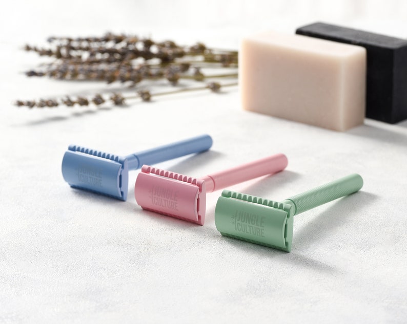 Reusable Safety Razor and Stands in Pink Blue Green Womens Female Ladies Girls Razor Set Double Edge Blades Sustainable Zero Waste Shaving Sustainable Gift Mens Shaver DE