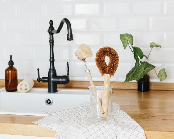 Soap Dispensing Dish Palm Brush Kitchen Cleaning Dish Brush Handheld Dish  Scrubber Pot Pan Sink Brush Kitchen Cleaning Tools