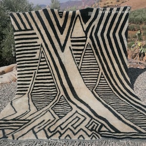Zebra Beni rug Black and White, Luxury Beni Mrirt Moroccan Wool rug, plush area rug, Authentic Berber Rug