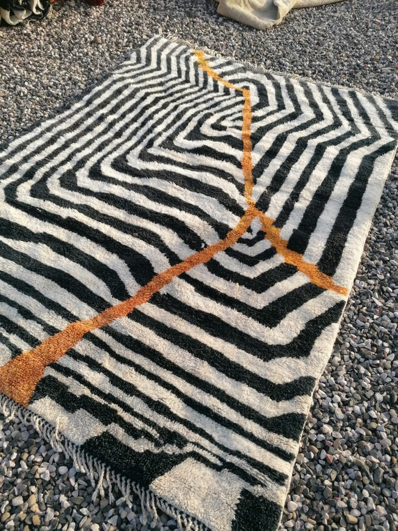 Berber Zebra Rug Zebra Moroccan Rug, Black and White Berber Beni Mrirt Rug (6.5x9.3 Ft ...