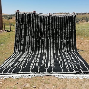 Alfombra marroquí a rayas, alfombra Beni Ourain en blanco y negro, alfombra de lana hecha a mano, alfombra Beni, alfombra negra