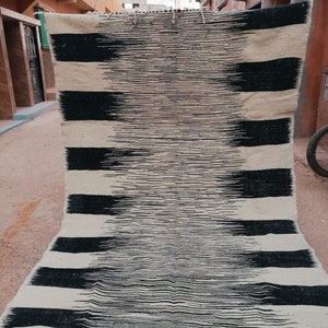 Moroccan kilim rug, Berber carpet , Genuine Wool rug , Handmade rug, boho style, Area rug, Tapis berbere, Teppich