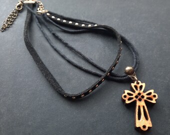 Colgante de cruz de madera tallada, collar con cruz de fe