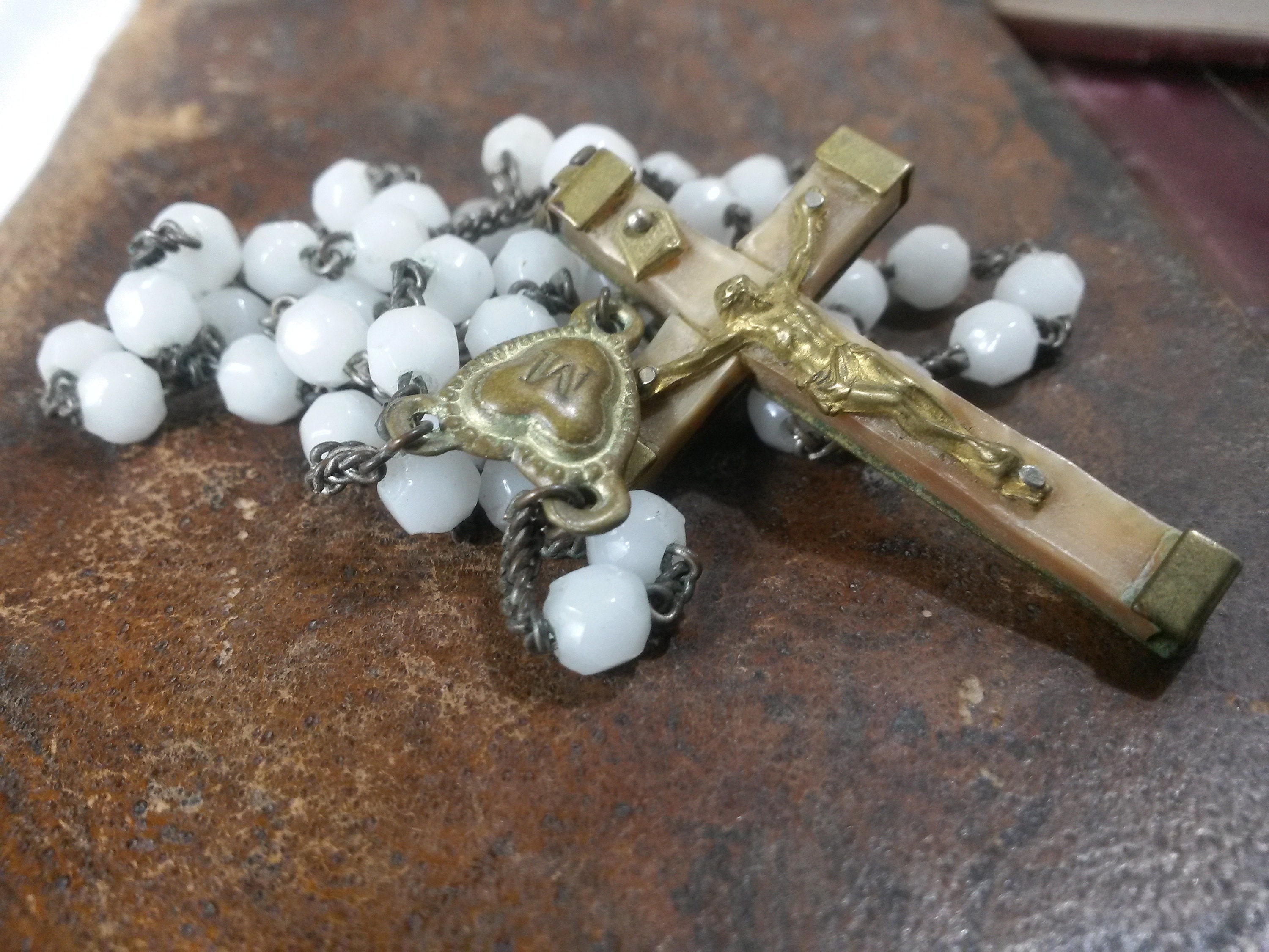 Chapelet en Verre Blanc de 18 - Repas Miraculeux France Chapelet Collier Perles Blanches