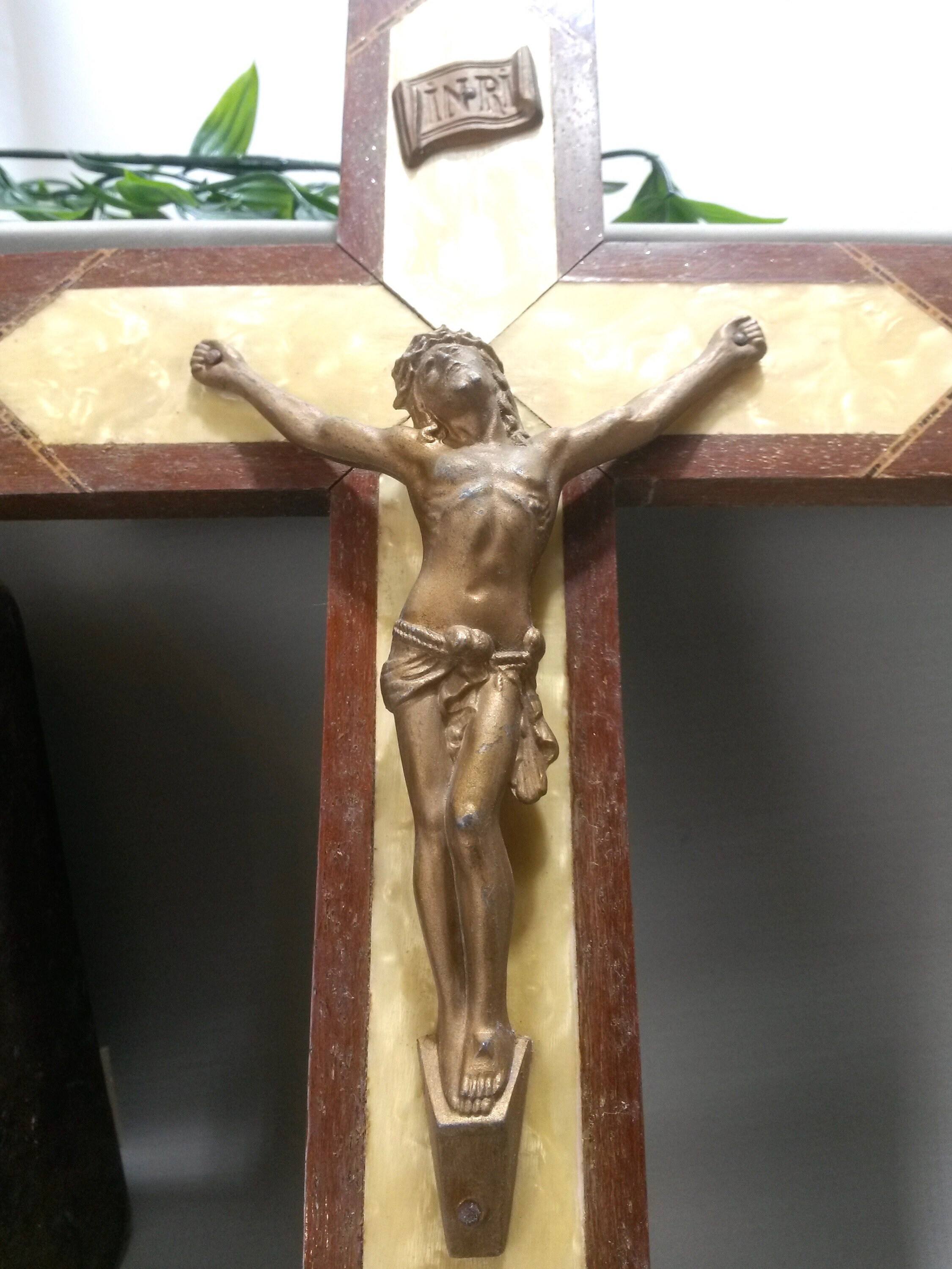 12 Cream Tone Wall Crucifix - Home France Jesus Crucified Humble Catholic Decor Vers Les Années 1970