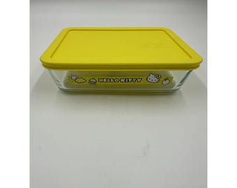 Pyrex Hello Kitty Container w/ Lid Food Storage 8 x 6 Themed Decal EUC