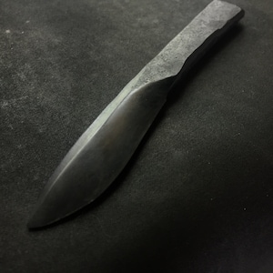 The Black & White, Raw forged knife, French craftsmanship, forged in the old style, original knife, unique knife, artistic knife