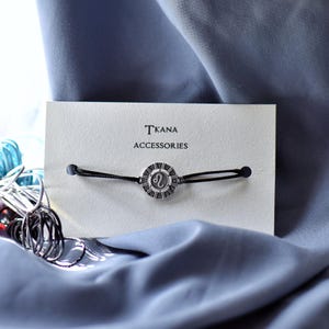 Pulsera del zodiaco Leo: amuleto de plata de ley con cordón de color ajustable, simbólico y universal.