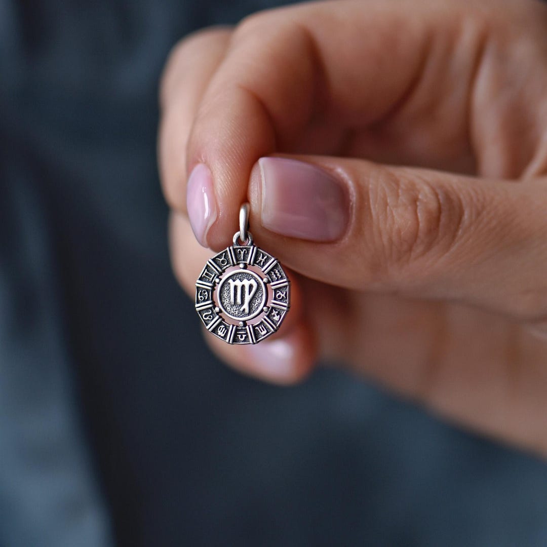 ペンダント乙女像 ペンダント乙女像