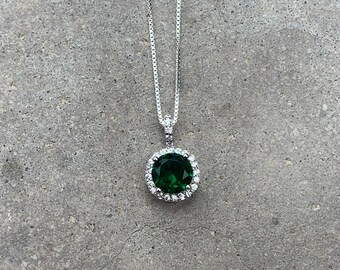 Sterling Silver Emerald Green Gemstone Necklace Free Shipping Mother/'s Day Gift Designer Necklace Modern Pendant