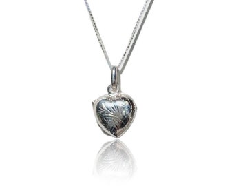 Silver Heart Locket Necklace, Sweet 16 Locket, Sweetheart Locket, Sister Gift, Memorial Gift, Small Locket