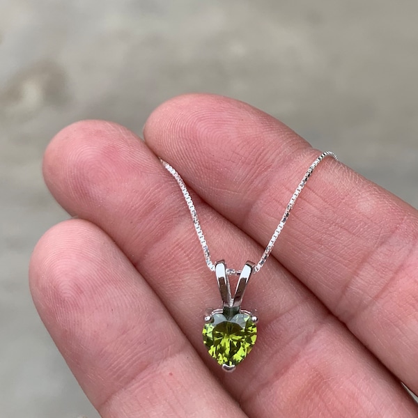 Peridot Necklace August Birthstone Necklace Peridot Earrings August Birthday Gift Peridot Jewelry Peridot Heart Pendant Peridot Solitaire