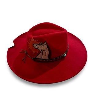 Sombrero pintado a medida