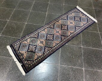 Vintage small rug runner, vintage small hallway rug, small rug, turkish rug, vintage small rug, small runner rug, navy blue rug, 1'6x4'7