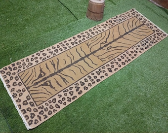 Handmade Vintage Turkish Kilim Runner Rug: 2'5x7'7