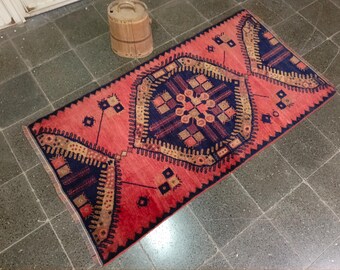 Handmade Vintage Turkish Rug Runner, Natural Wool (3'7x6'5")
