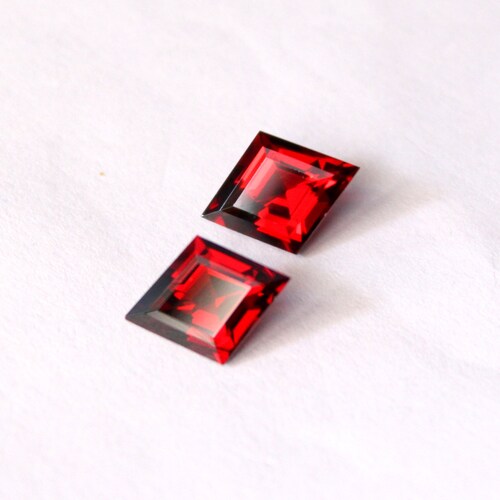 Red Garnet shops Mozambique Faceted Lozenge Cut Pair Gemstones - Loose Gemstones, Semi Precious Gemstones, 4.70 CT 12x8x5MM,Red Garnet For Earring