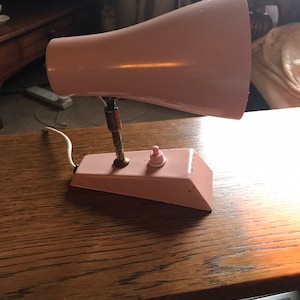 Vintage 1950s Wall Light, MCM Pink Metal Wall Light, Vintage Pink Metal Wall Light