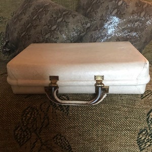 Vintage Revelation Leather Vanity Case