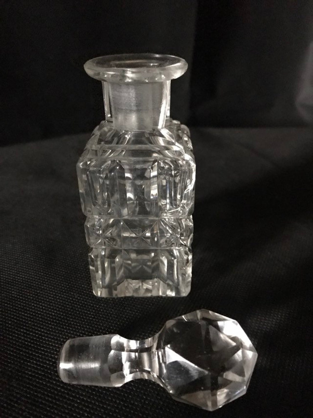 ヴィンテージクリスタルカットガラス香水瓶 - Etsy 日本