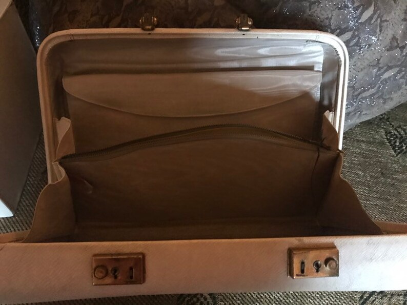 Vintage Revelation Leather Vanity Case