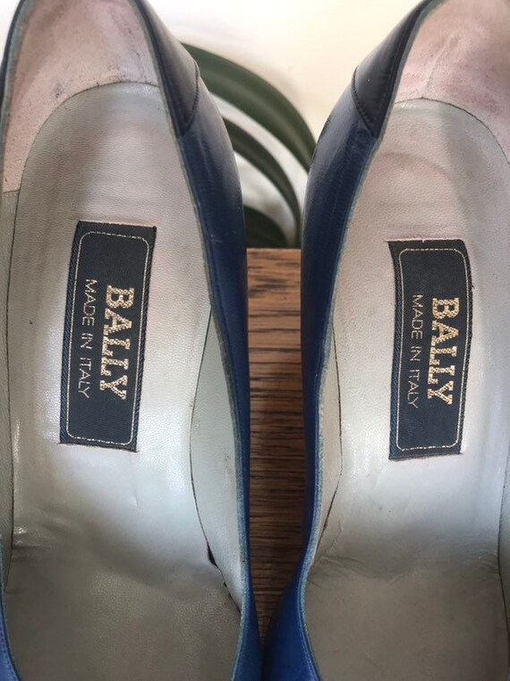 Vintage Bally Italy Two Toned Blue Leather Court Shoes Pumps Slip Ons