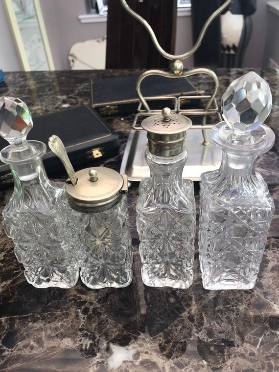 Set di ampolle vittoriane EPNS e vetro tagliato Oliera tradizionale  placcata in argento Set di ampolle da tavolo vittoriane -  Italia