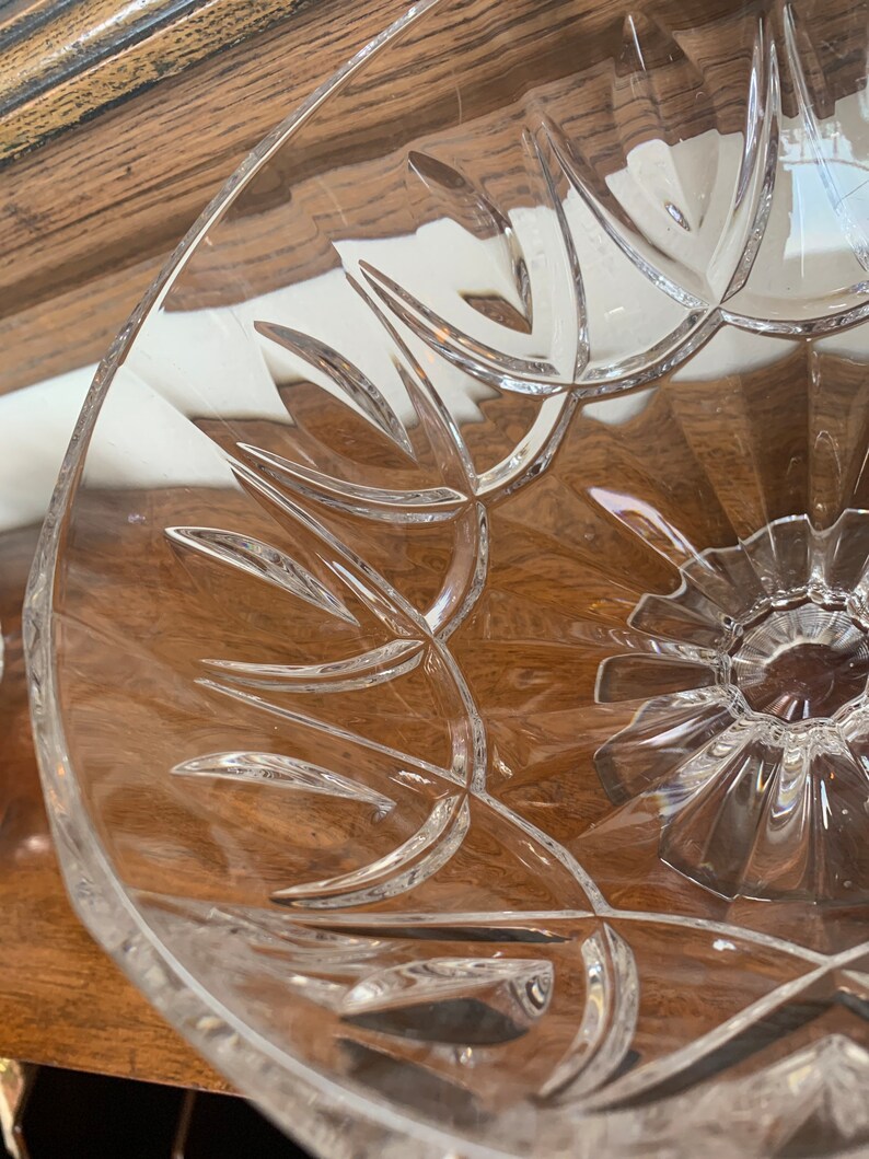 Vintage Crystal Bowl, Vintage Footed Crystal Bowl Heavy Deep Cut Crystal Footed Bowl, Crystal Footed Bowl image 7