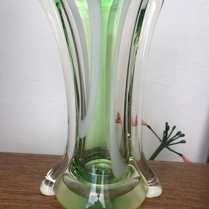 Stunning Vintage Art Glass Vase