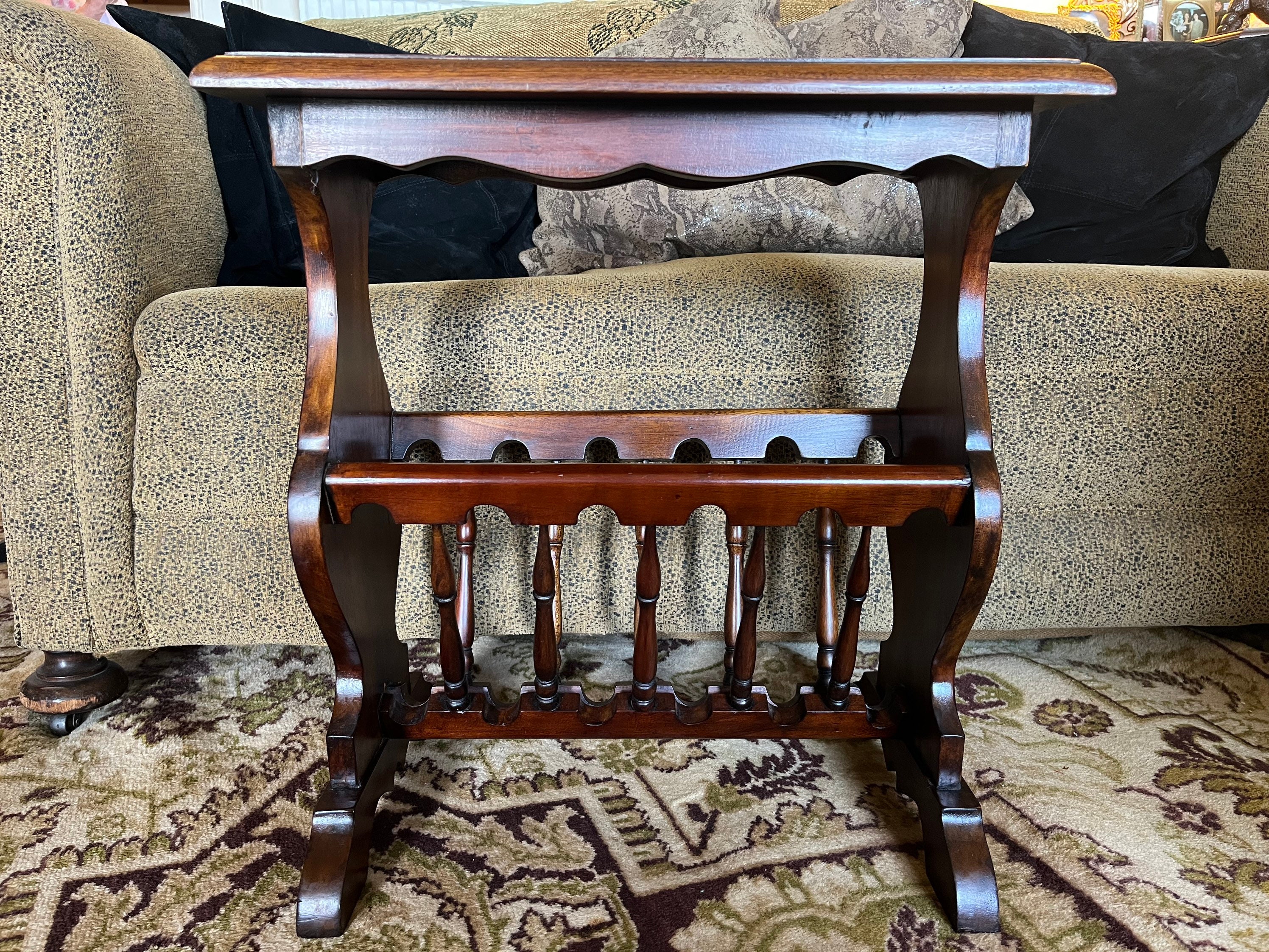 Magazine Rack Side Table, Small Wooden Side Table / Magazine