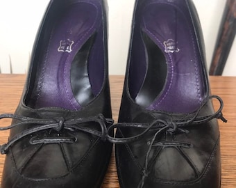Vintage Italian Black Leather Gucinari Court Shoes