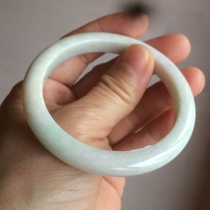 54 mm zertifizierter Typ A 100% natürlich weiß / sonnig grün / super hell lila Jadeit Jade Armreif M86-3326