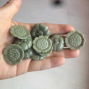 23.3-28mm 100% natural light green/yellow/gray carved sunflower jadeite jade beads (supplies, add-on items) AY42Add on item.