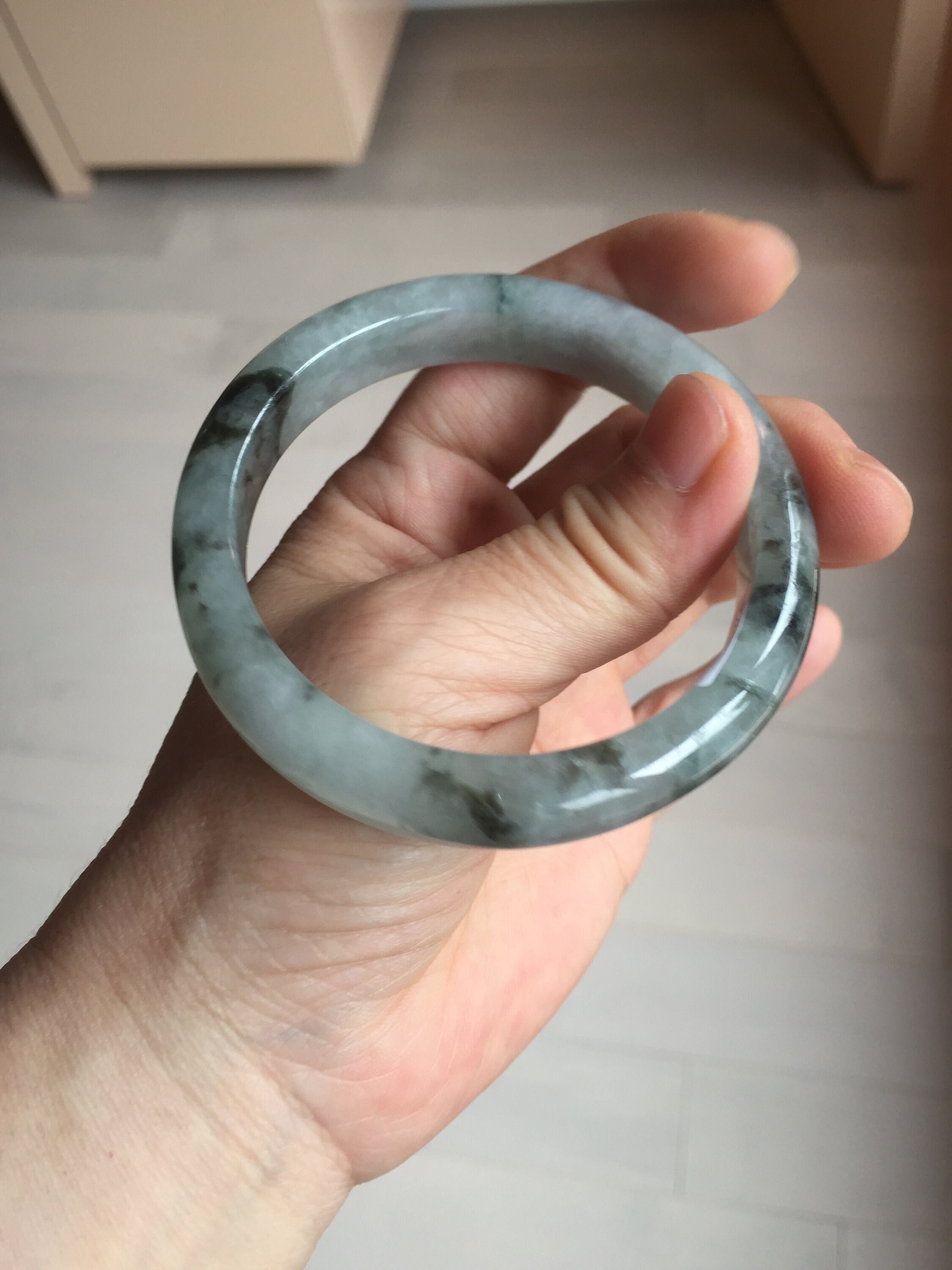 56.9 mm 100%天然タイプA ダークグリーン中国画（水墨）翡翠バングル