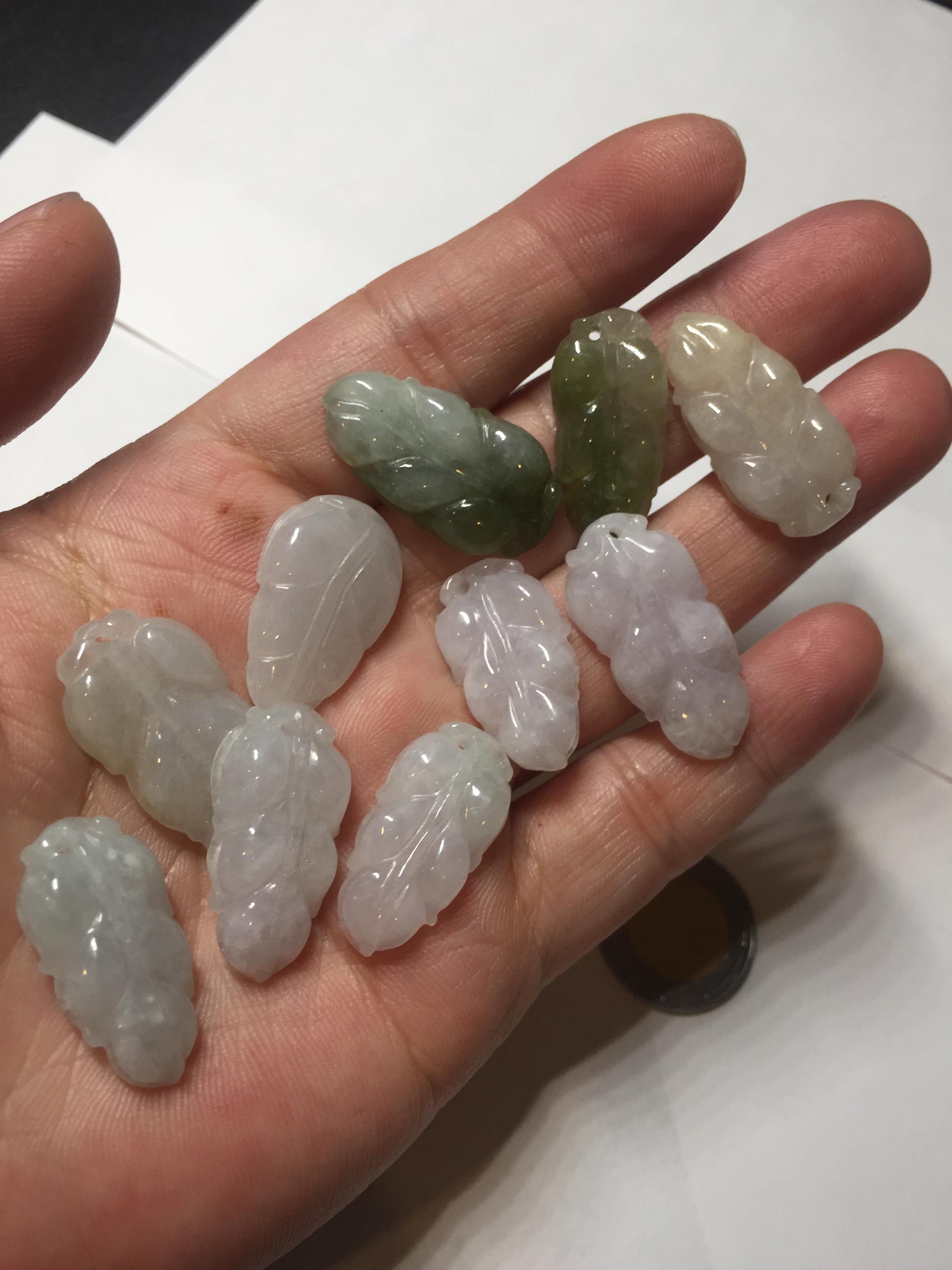 天然翡翠 氷グリーンのリーフペンダント 完全天然 ラスト一点 ミャンマー天然翡翠 リーフモチーフ ペンダントトップ 母の