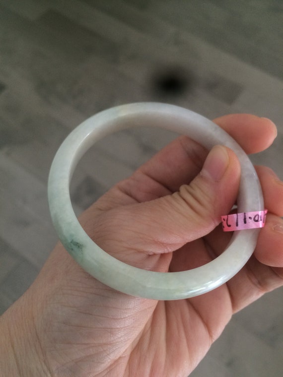 翡翠バングル グリーンとホワイト 57.2 mm タイプ A 100% 天然グリーン/ホワイト ジェダイト 翡翠