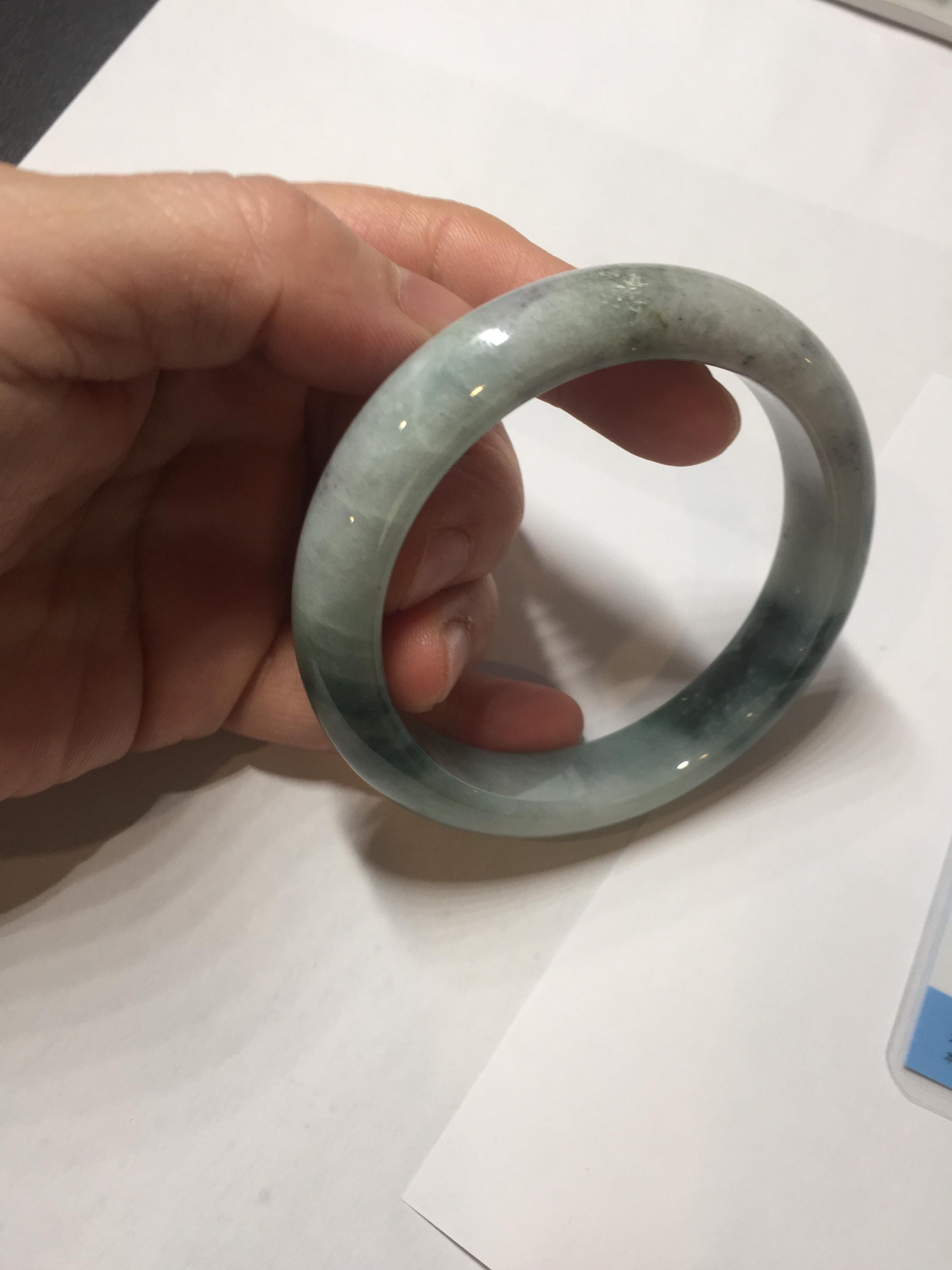 57mm 認定タイプA 100%天然 鮮やかな緑/灰色/黒のふっくらとした翡翠