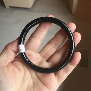 59.5 mm 100%天然ダークグリーン/ブラック隕石 ステラ ナイトスカイ ラウンドカット ネフライト バングル HF101-8251