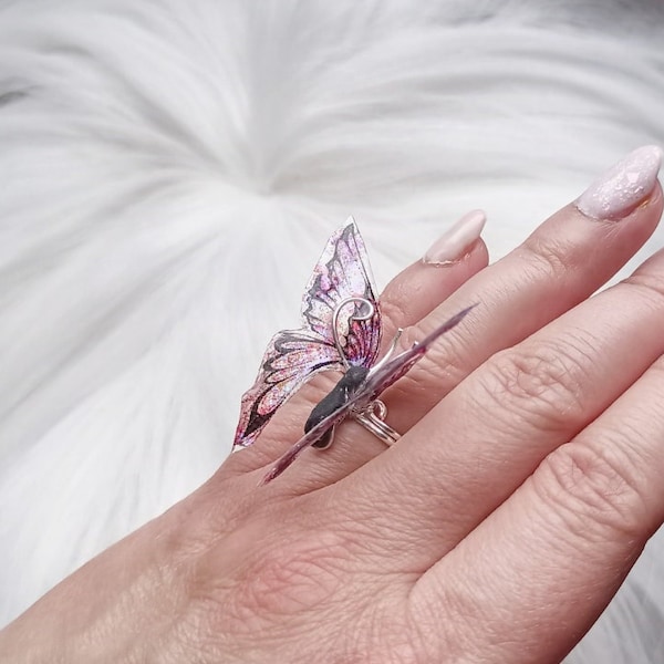 Bague ailes de fée violettes - Bijoux fantaisie enchanteurs, bague réglable, accessoire lunatique inspiré de la nature, cadeau tendance pour elle