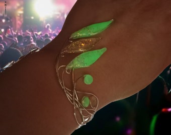 Firefly bracelet - Elegant Night Glowing Cuff Bracelet, Glow-in-the-Dark Jewelry, Luminous Statement Bracelet, Fashion Jewelry