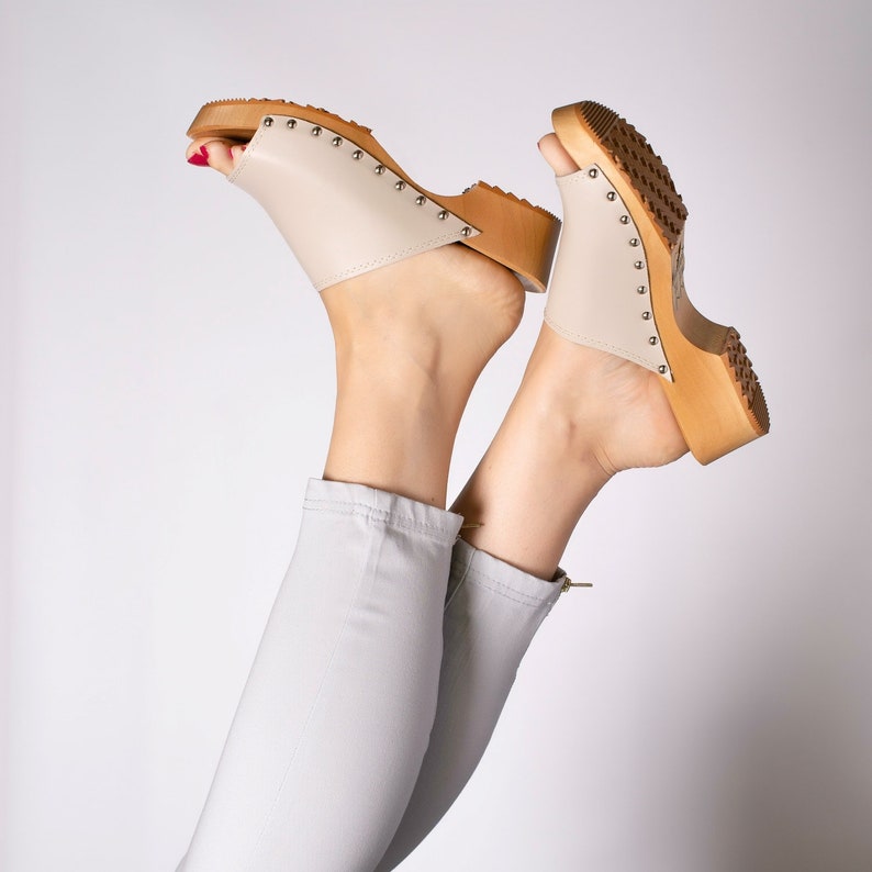 Leather clogs,Women clogs,Leather mules,Clogs women,Women clogs,Swedish clogs,Gift for her,Clogs 8,Clogs,Women leather shoes,Women shoes