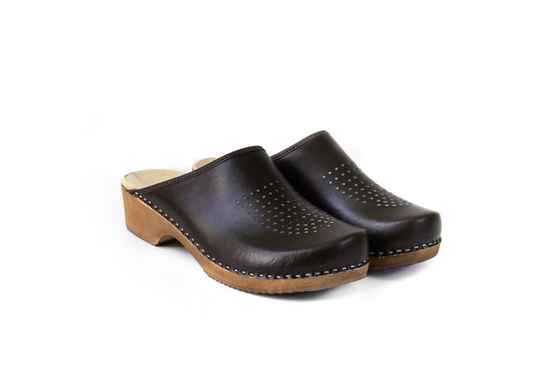 Brown leather clogs,Summer men shoes,Men shoes,Leather shoes for men Men new clogs,Swedish men clogs,Leather men clogs,Men clogs,Men mules