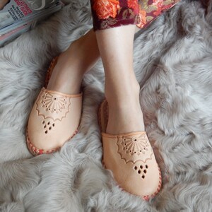 Leather slippers,Women summer slippers,Leather women slippers,Women slippers,Gift for her,Slippers leather sole,Summer women shoes,Mules