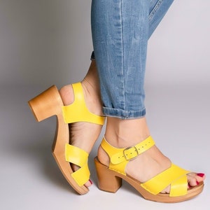 Leather clogs, Yellow women clogs, Women sandals, Sandals clogs, Clogs, Gift for her, Leather sandals, Handmade clogs, Leather women sandals