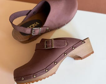 Nubuck Sandal Clogs,Low Heel Clogs,Women Clogs,Closed Toes Clogs, Handmade Clogs,Mules clogs,Navona Clogs, Zoya