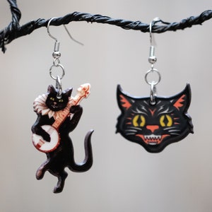 Retro Halloween Cat Earrings, Banjo Cat, Scaredy Cat