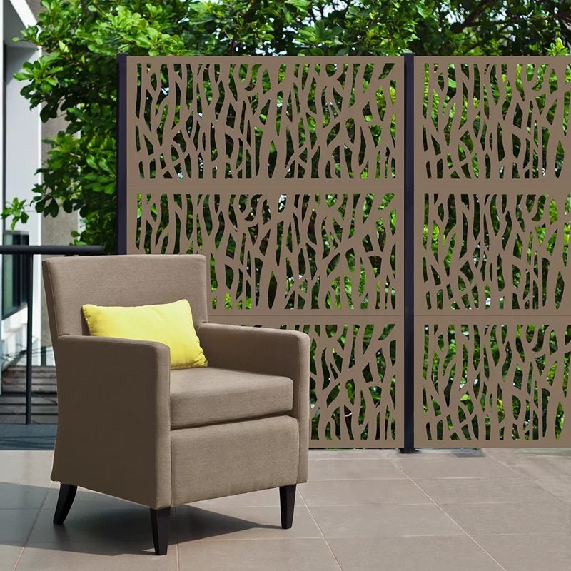 Metal privacy screens signladeg