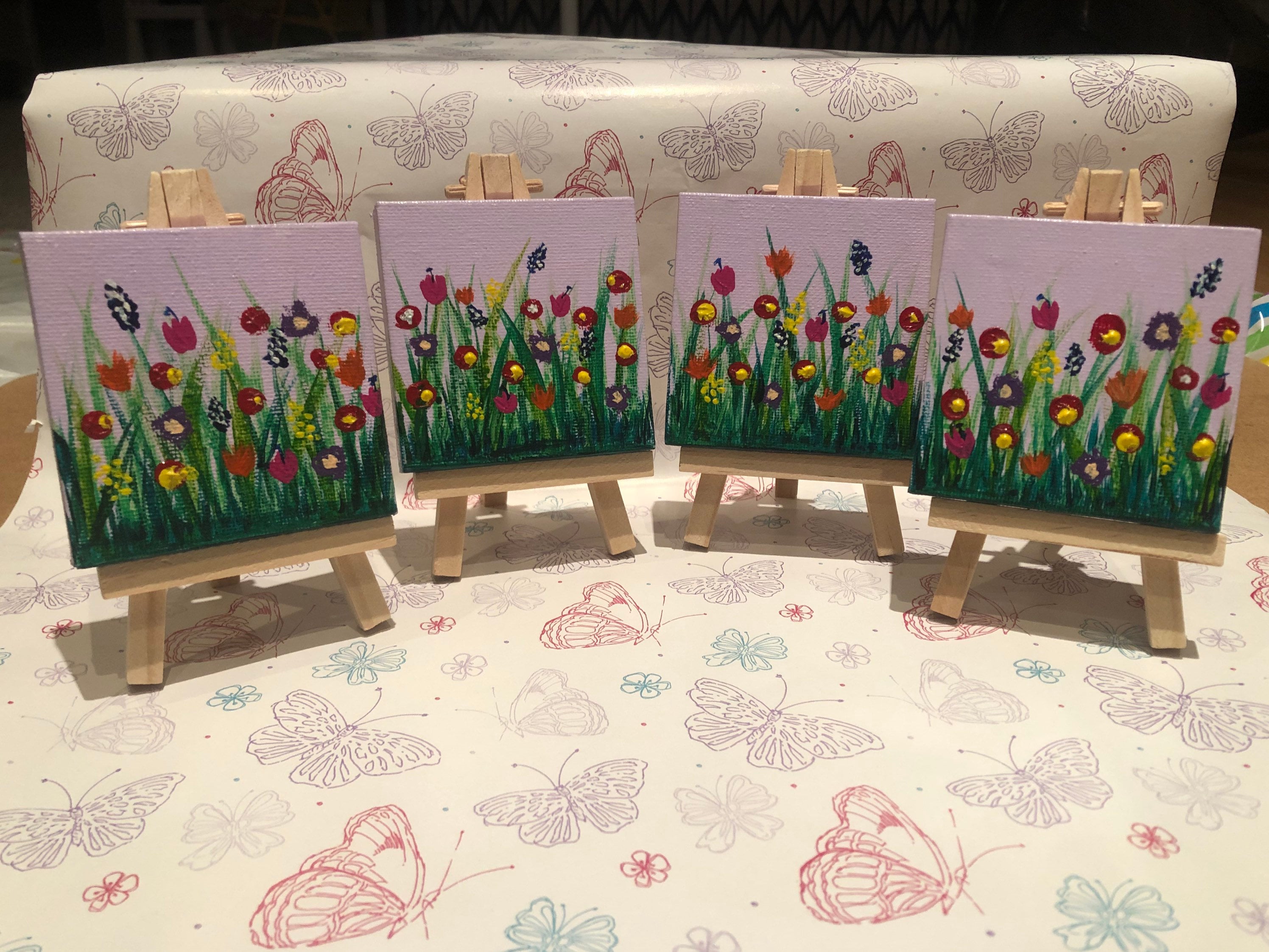Blank Stretched Mini Canvases - Canvas Frame on Easel - Gift Making - Kids  Craft